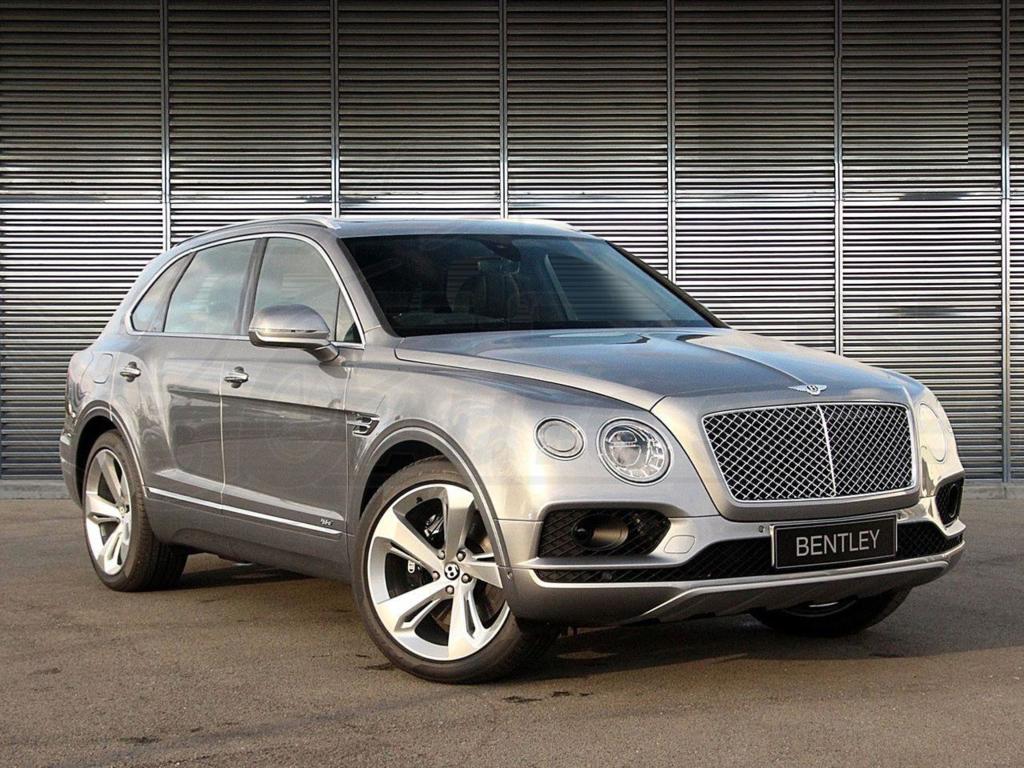 7823 Bentley Bentayga V6 Hybrid 2999cc Automatic